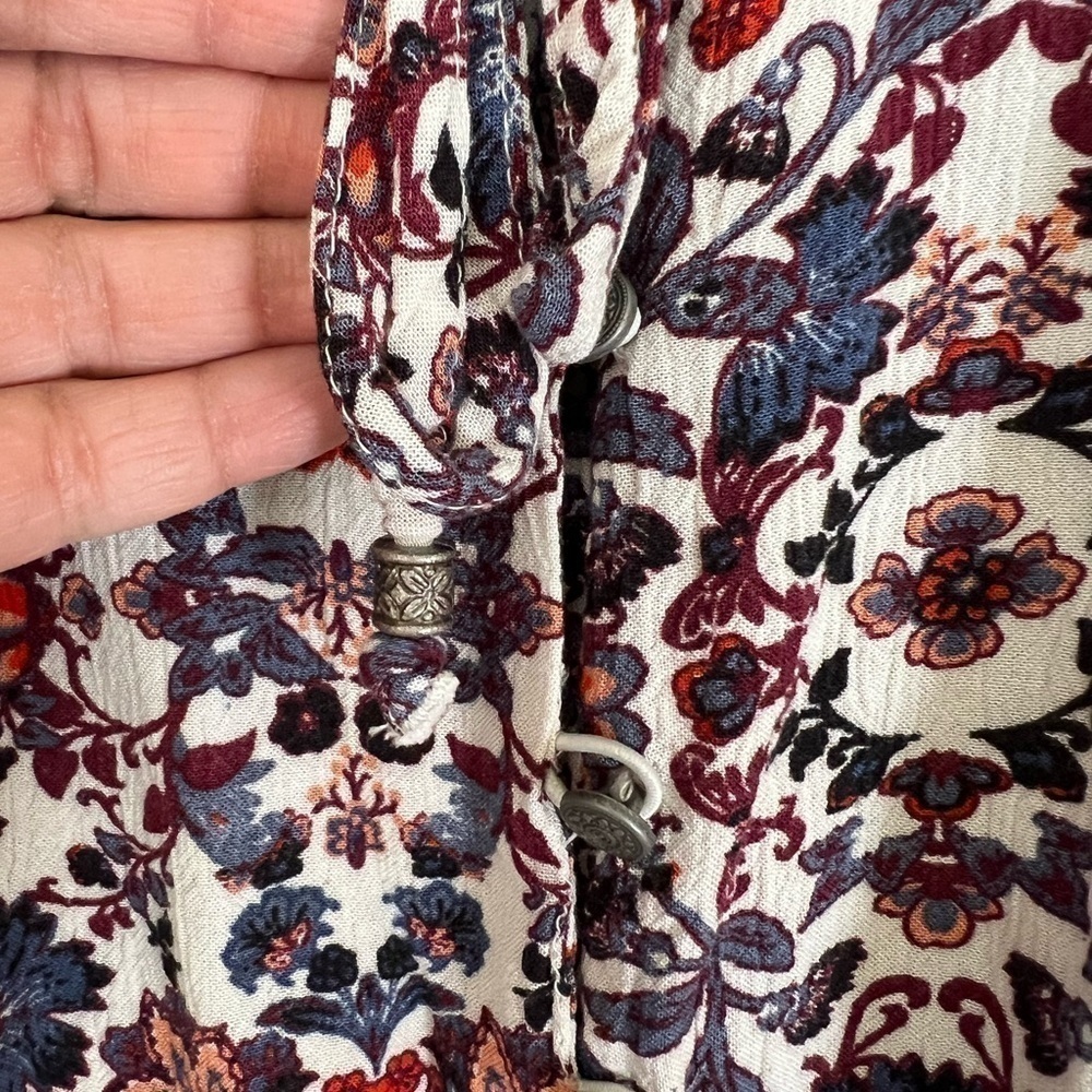 American Eagle Outfitters Floral Romper Shorts Jumpsuit in Size M - Picture 6 of 7